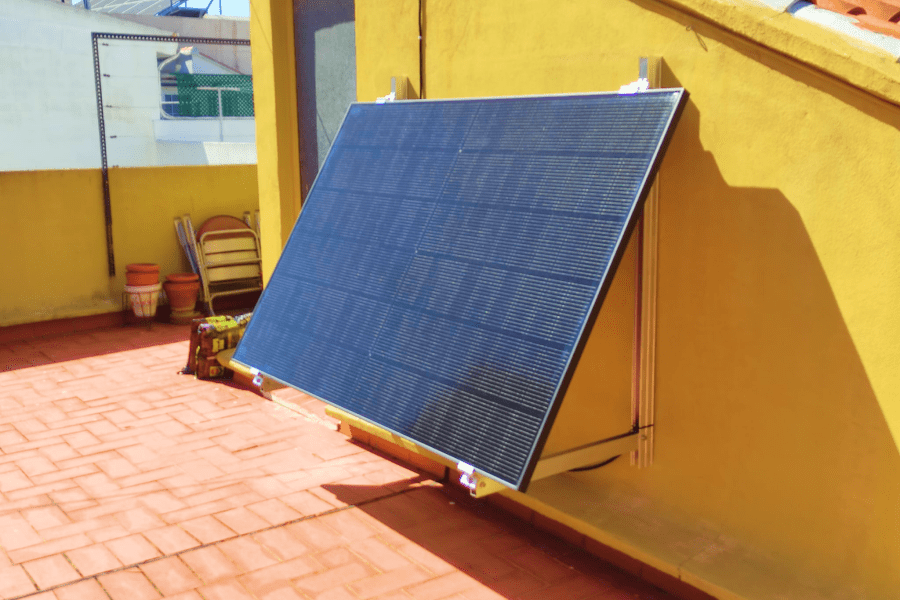 Wall solar kits